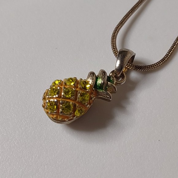Cute 16 Inch Pineapple Pendant Necklace - Picture 3 of 11
